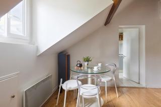 View Château de Vincennes Metro 1 RER A Disney - 8