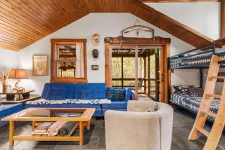 Hot Tub Fire Pit Grill Sleeping Porch & More - 1