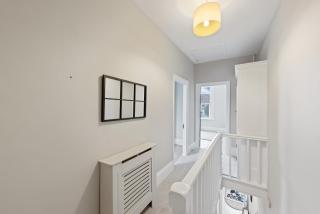 modern 4 bdr house rock ave - 6