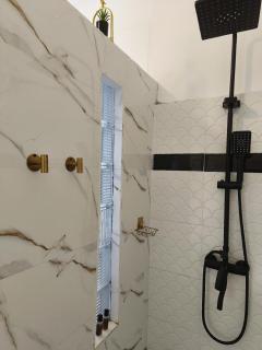 Anne Hillside Apartment - 1