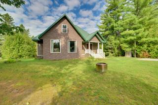 Rustic Mullett Lake Home, 3 Mi to Marina! - 9