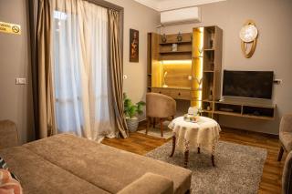 Central Stay Suites - 1