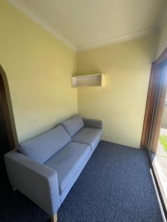 Cozy Queen Room Next to Station and Shops - PH6 - 7