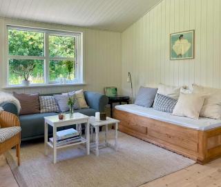 Modern Holiday Home In Peaceful Surroundings - 6