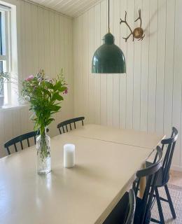 Modern Holiday Home In Peaceful Surroundings - 3