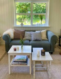 Modern Holiday Home In Peaceful Surroundings - 1