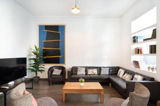 Apartamento Premium 5 Hab con Balcón a Gran Vía - Grupos hasta 10 - Passeig Gràcia 7min - 8