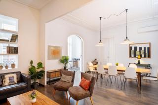 Apartamento Premium 5 Hab con Balcón a Gran Vía - Grupos hasta 10 - Passeig Gràcia 7min - 0
