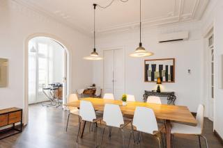 Apartamento Premium 5 Hab con Balcón a Gran Vía - Grupos hasta 10 - Passeig Gràcia 7min - 6