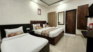 Hotel Krishnas Near Golden Temple - 2