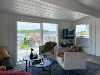 Beach House With Sea Views At Brevikstrand - 4