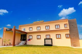 Hotel O Regalia Palace and Lawn - 9