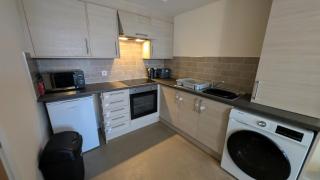 Harlech House Flats - 9