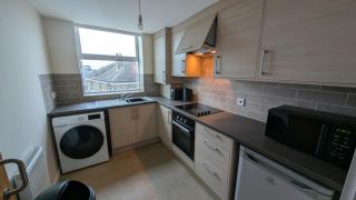 Harlech House Flats - 8