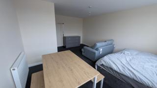 Harlech House Flats - 3