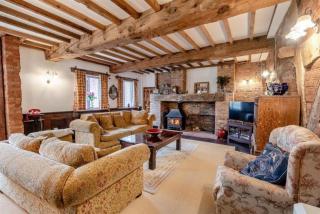 Pritams Gate 7BR 4BA Sleeps 14 l Wishaw - 3