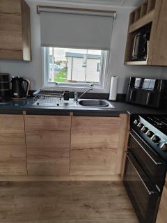 3 Bedroom Static Caravan, Sleeps 8, New 2025! - 4