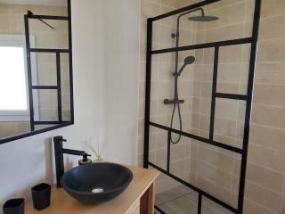 Jacuzzi privatif dans maison de village au calme - 9