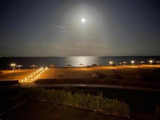 شاليه ارضي غرفتين و2 تواليت لاجولي العين السخنه عائلات فقط - 8