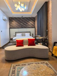 Tnmax Luxury Home Abuja - 5