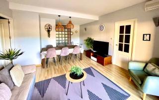 FENALS BEACH&CHIC, Boutique Apartament with parking, full equipped near the beach - 8