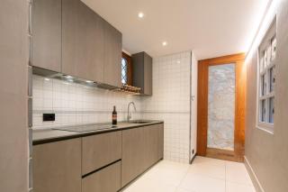 Ponte Rosso Modern by MMega - 4