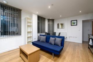 GuestReady - Chic Apartment with Terrace in London - 4