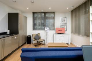 GuestReady - Chic Apartment with Terrace in London - 1