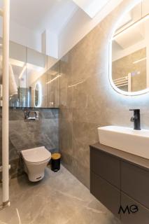 MoHost Alive Modern Serenity with Terrace View - 9