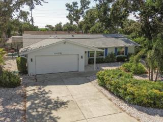 Cozy Pet Friendly Private Pool! Lucy By The Sea - 4