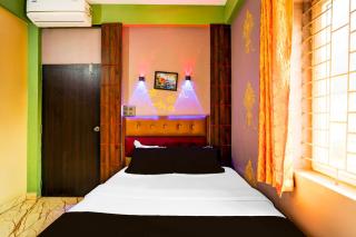 Hotel O SAS ROYAL GALAXY - 2