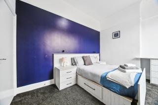One Bedroom House by Brookland Stays Serviced Accommodation Short Lets Leedswith Free WiFi - 7