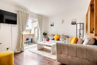 Stylish Canary Wharf Gem with Terrace - O2 & Excel - Sleeps 4 - 9