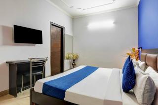 Super OYO Townhouse Anmol Residency - 2