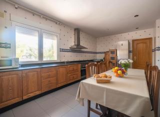 Stunning Villa - Infinity Pool & Mountain Views - 4