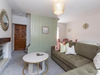 Pass the Keys Foxglove Cottage – Cosy Countryside Retreat - 4