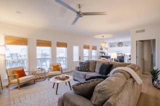 Texas Sun- A Pet-friendly Gulf View Haven - 9