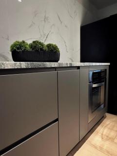 Private Parking KING BED City Charm - 2