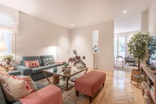 Charming 4-Person Apartment in Exclusive Barrio Salamanca Castello II - 1