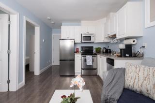 2 bedroom suite Walk to SkyTrain, Grocery, Macdonald & more - 6