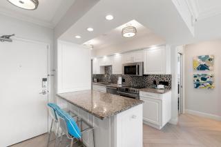 1706 South Admiralty House - 7