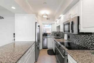 1706 South Admiralty House - 1