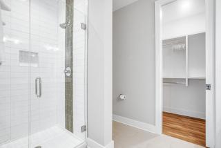 Boho Chic - Close to Broadway, King Bed, Fast WiFI - 1