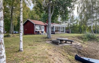 3 Bedroom Beautiful Home In Vissefjärda - 2
