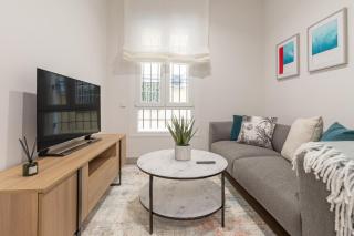 Cozy Ground-Floor Apartment for 2 in Chamberí Perfect Spot Quevedo IV - 8