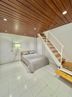 JbAustin house with KTV room - 2
