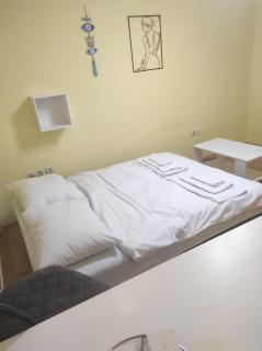 Centar Apartman Trivanović sa velikom i malom sobom - 1