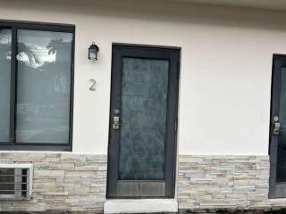 Open-Concept Urban Stay - 2