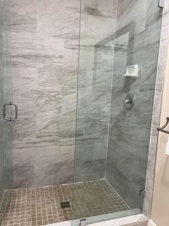 Open-Concept Urban Stay - 3