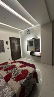 Eiffel view Apartment in Bahria Lahore - 3